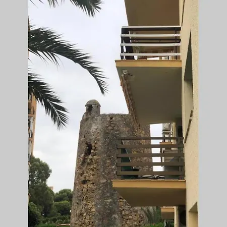 Tres Bel Avec Piscine Et Tennis Entre Amis Ou En Famille Estepona