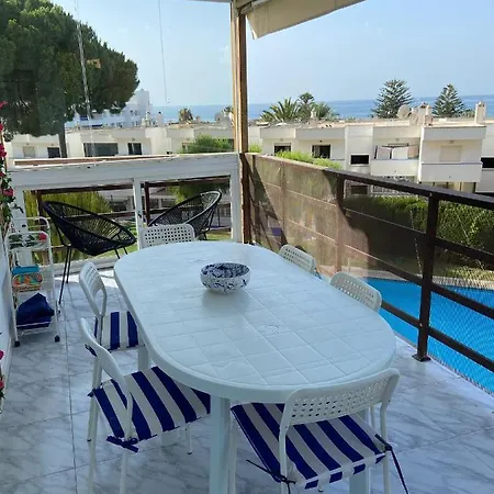 Très Bel Avec Piscine Et Tennis Entre Amis Ou En Famille Estepona